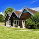 House on the Brooks Self catering Holiday let South Downs West Sussex Sleeps 14 Pulborough - Zdjęcie 2