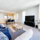 Luxurious 2 Bed Apartment with Captivating View, Melbourne (photo 3)