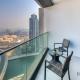 Stylish 1BR in Prime Location, Book Your Stay by Deluxe Holiday Homes, Dubaï - Photo 3