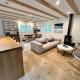 Chalet in Lausanne on edge of woods with river, Lausana (foto 9)