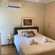 Lovely Apartment with Garden and indoor Fireplace!, Athen - Foto 8