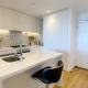 Cozy 2B2B Apartment with Free Parking & Penthouse Pool, Бокс-Хилл (фото 10)