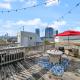 City-View Chicago 3-BR Rooftop