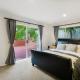 Albany Bolthole with Queen Beds and Kitchenette, Окленд - Фото 2
