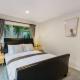 Albany Bolthole with Queen Beds and Kitchenette, Окленд - Фото 8