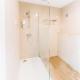 Atomihotel: Contemporary Comfort Steps from the Atomium!, Brusel - Fotografie 7