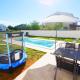 Holiday house with private pool in village Šišan, Šišan (foto 9)