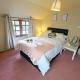 3-Bed, Sleeps 7, 1 Bath, Parking, WiFi, Shalford - Fotografie 3