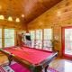 Cabin with Pool Access about 3 Mi to Downtown Gatlinburg - Foto 2