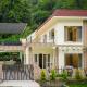 StayVista at Villa Vaari with Pvt Pool & Gazebo, Dehradun - Foto 1
