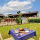 StayVista's The Earthen Boutique - City Escape with Spacious Pool, Terrace, Lawn & Indoor-Outdoor Games, ウダイプール - 写真 7
