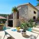 Small stone house in a quiet place island Solta, Stomorska (foto 6)