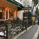 GuestHouse Familial de 42m2-jusqu'à 4 personnes-Rez de Chaussée-Vues sur Rue et Patio Privé Ombragé - Séjour,Chambre séparée,Cuisine,Salle de Bain,Lit double et 2 canapés lits dépliants-Entrée côté Rue Berzélius-300 m du Métro Brochant lig13- bus 31,54,74, Paris - Foto 5