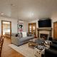 Fasching Haus Unit 310, Deluxe Condo w/ Stately Furnishings, Private Deck, A/C Aspen - Foto 1