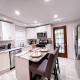 Cheerful & Modern Home w/ a Walkout Deck Area, Glenside - Fotografie 8