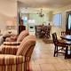 Birmingham House - Updated and Spacious, Llano (Foto 8)