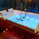 Suite jacuzzi, chic romantique climatisé à 50 m du metro Villeurbanne - Foto 2