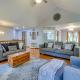 Hot Tub, Deck and Game Room Spacious Poconos Escape, Stroudsburg (foto 5)