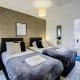 3 BedRoom house, Sleeps 6 with Full Kitchen, Garden and Free Parking - FREE Wi-Fi near Milton Keynes Bowl, Bedford (fotografie 8)