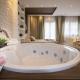 Perfect Romantic Getaway, Cozy Retreat with Jacuzzi Barcelona - Foto 1