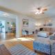 Charming Getaway, Walk to Windsor Lake and Downtown!, Windsor (fotografie 6)