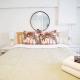 Spacious, bright & central home with all amenities, Окленд - Фото 3