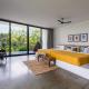 Open House by StayVista - Nestled in nature, featuring a Swimming pool & Expansive lawn for a serene retreat, Shikrapur - Foto 7
