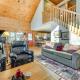 Creekside Cabin with Fire Pit and Hot Tub on Hemphill, Waynesville (Foto 5)