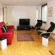 JOIVY Inviting Flat with Parking in Canonmills Edimburgo - Foto 1