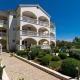 Apartments Kendes