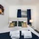 King Beds, Street Parking, Smart Tv's every room!, Swansea - Foto 3
