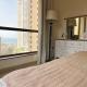 Sun, Sand, and FUN - King Bed, Sofa Bed! Sleeps 4, Dubai - Foto 6