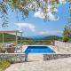 Villa Nektaria, Alikias