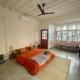 Baan KhaoSoi - Private room in a rooftop hostel 3rd floor, Khlong San