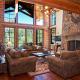 Bullshead Lodge- Luxury Estate, 4 Acres on River, Hot Tub, Minutes from the Slopes!, Olympic Valley - Fotografie 9