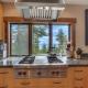 Tahoe Point of View - Amazing Lake Views at this 4BR w Hot Tub, Sauna, Near Skiing, Тахо-Сити - Фото 6