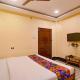 FabExpress Golden Imperial - Nr Gariyahat Market, Taliganja - 写真 4