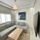A3 Appartement chic & moderne 2 chambres, 10 min Hay Riad