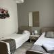 F8 Room 2, Private Room two single beds shared bathroom in shared Flat Msida - Foto 9