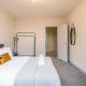 Lovely 4 bedroom flat in Wandsworth- London, London - Photo 2