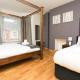 Anfield Luxe Retreat - Stylish Stay with Parking - Steps from Stadium - Short Drive to City Centre, Liverpool (Foto 7)