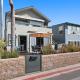 Stunning Beach Home - large patio, parking, ac & dog friendly!, San Diego