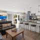 Stunning Beach Home - large patio, parking, ac & dog friendly!, San Diego (zdjęcie 4)