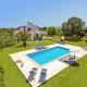 Villa Figueiras by Villa Plus