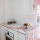 Luxury Pink Suite, autohalli, Helsinki (photo 8)