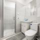 Old Town 5-Bedroom Apartment by BookingHost, Varsavia - Foto 5