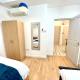 Brilliant One Bedroom Flat in London, Лондон - Фото 3