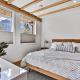 Ravens Crest Lodge - Stunning Views Perfectly Located on Main Street, Канмор (фото 8)
