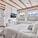Ravens Crest Lodge - Stunning Views Perfectly Located on Main Street, Канмор (фото 10)