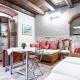 GuestHost - Castello Ursino Apartment with Balcony, Catania (Foto 3)